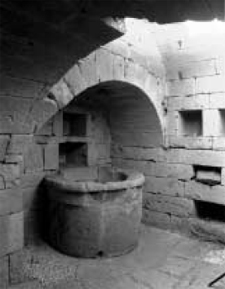 Caves du niveau inférieur