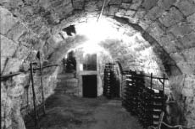 Cave gauche